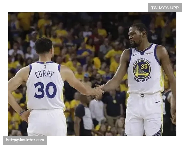 杜兰特与库里关系成焦点 个人荣誉与团队担当引发热议